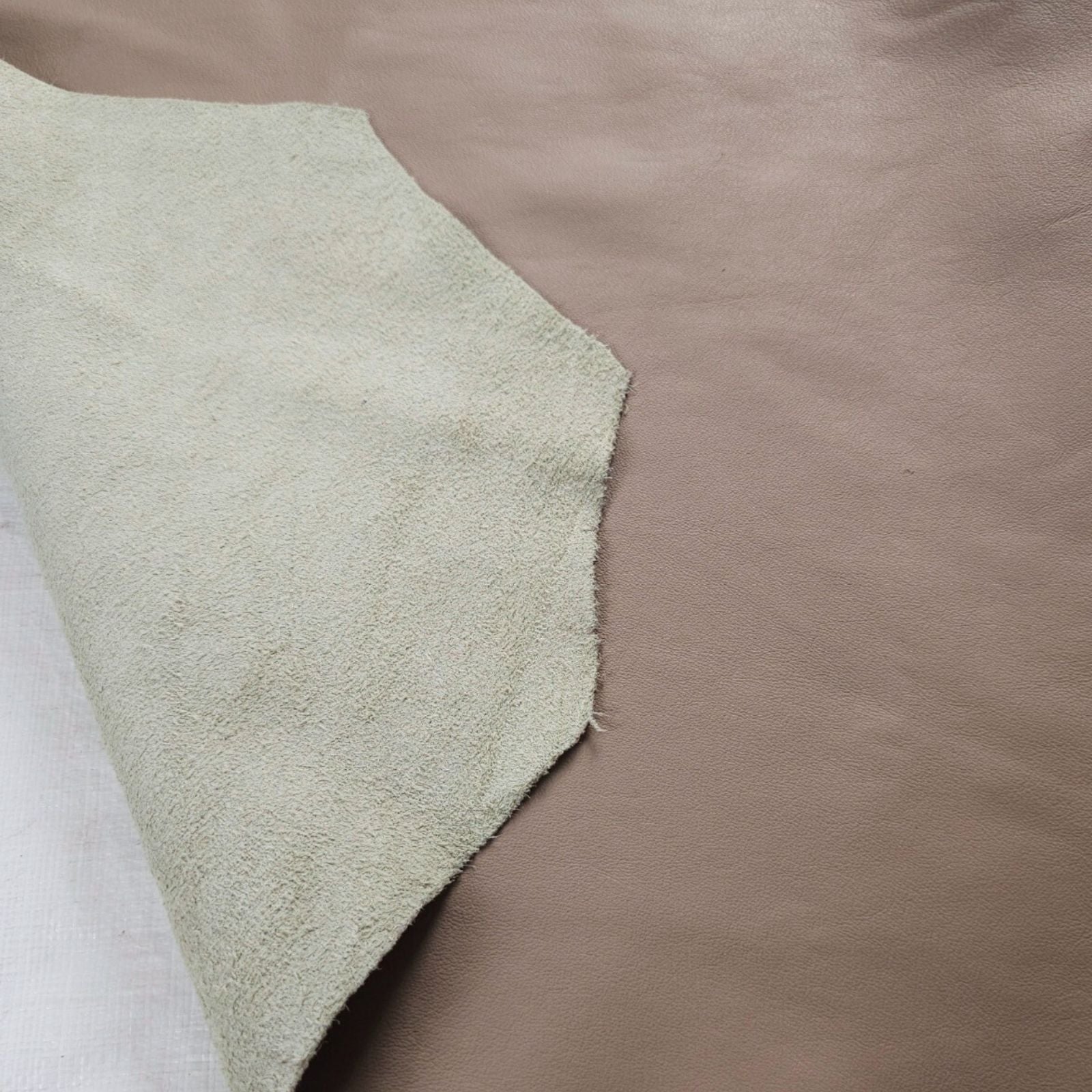 Mixed Colour Leather Bundles – Earth Tones – 20 sq ft