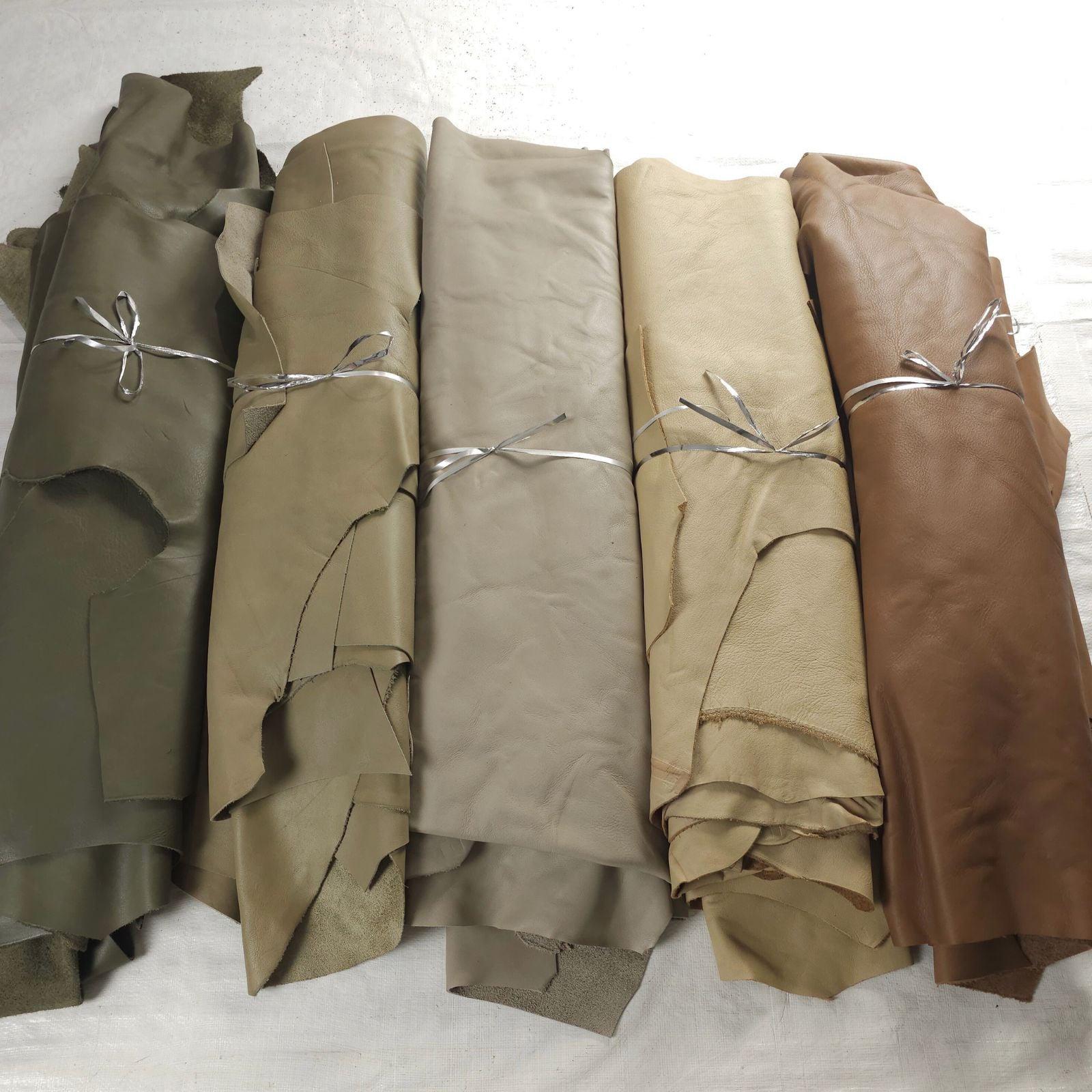 Large Leather Bundles – Solid Colours (Approx. 20 sq ft)