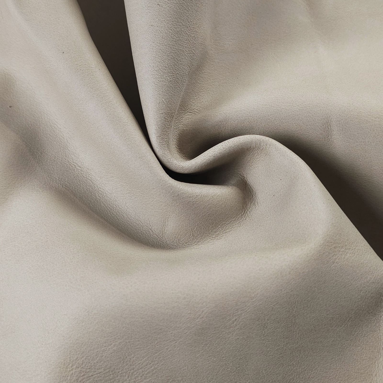 Large Chrome Tanned Upholstery Leather Cuts