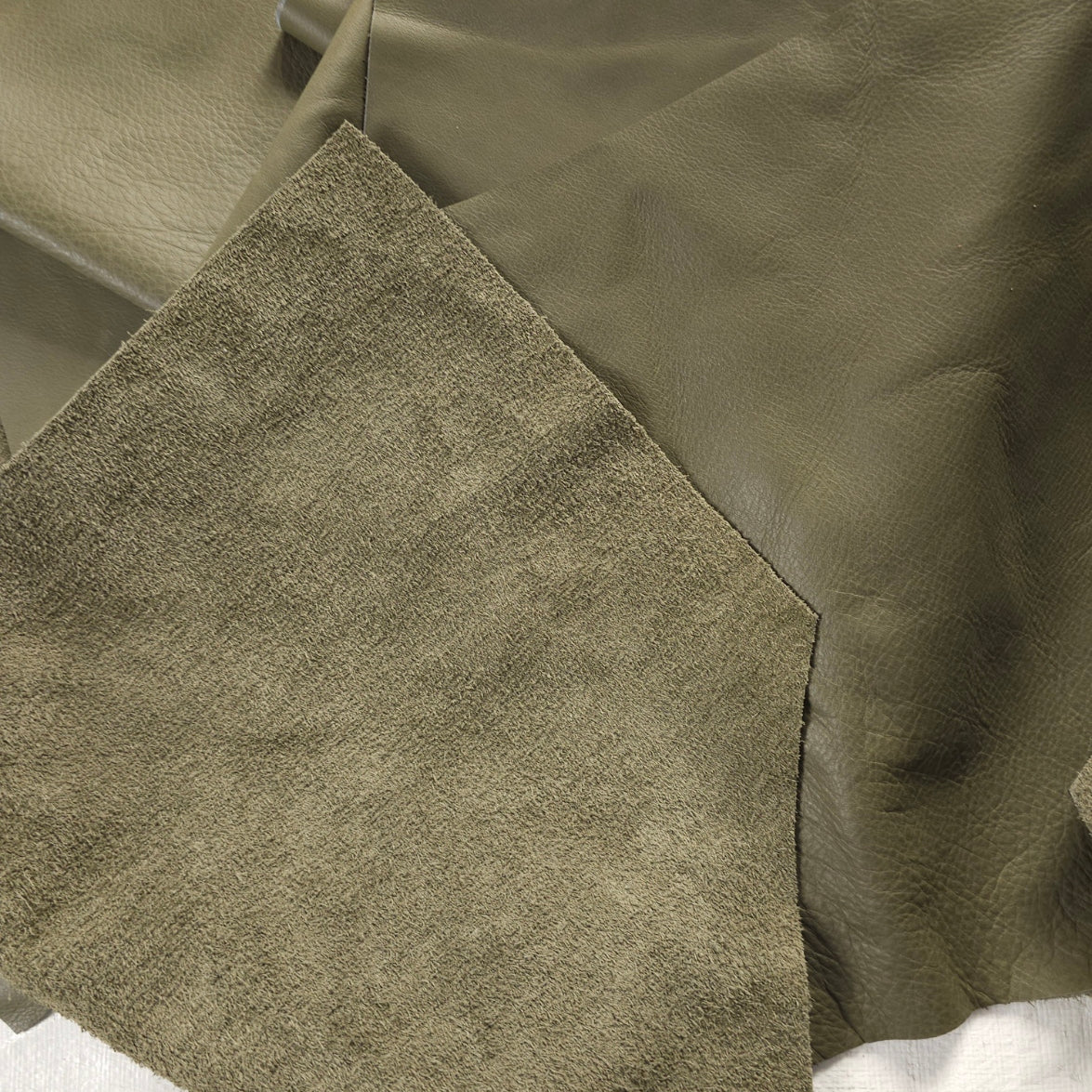 1.2–1.4 mm Olive Green Leather Pieces