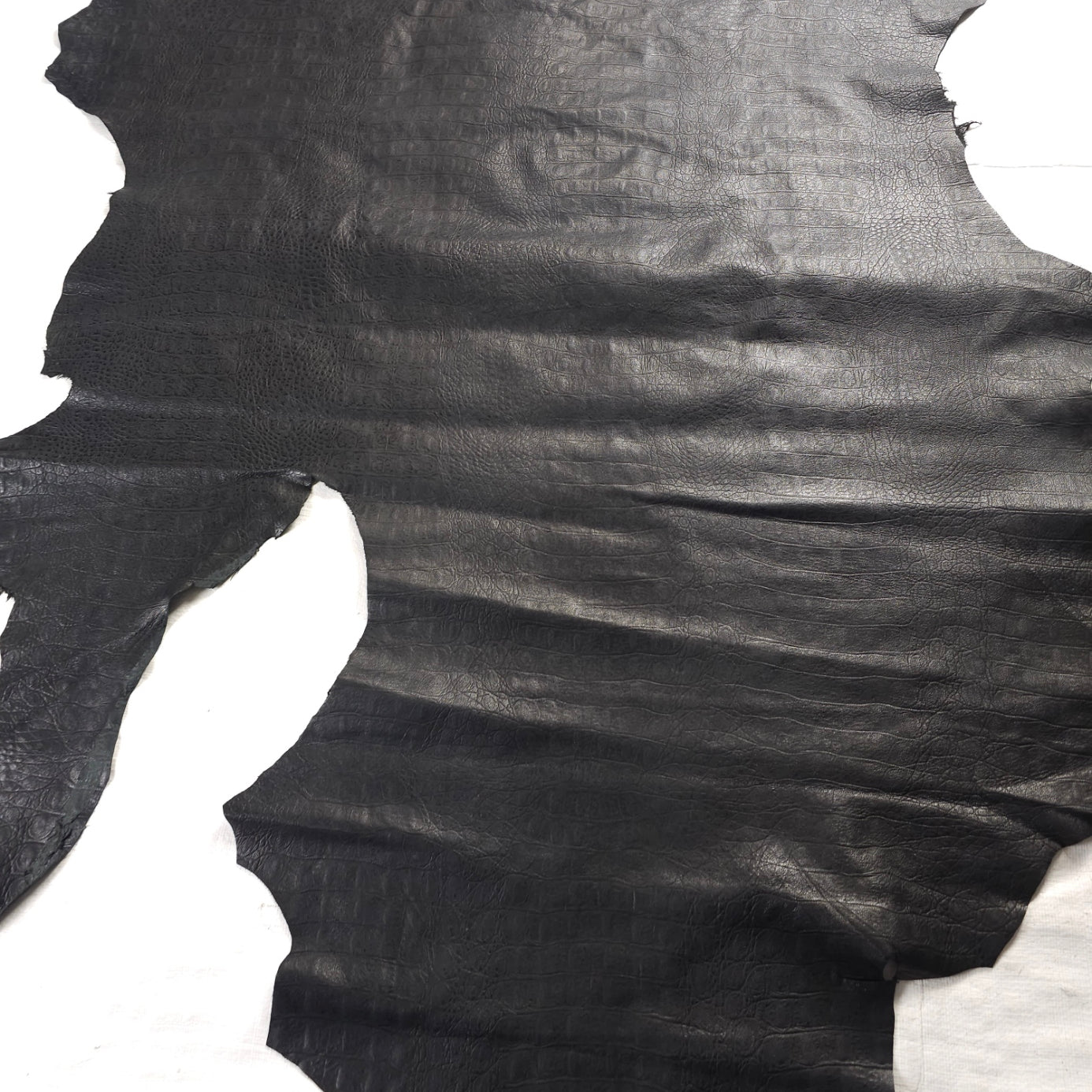 Sheepskin Embossed Reptile Black Hide