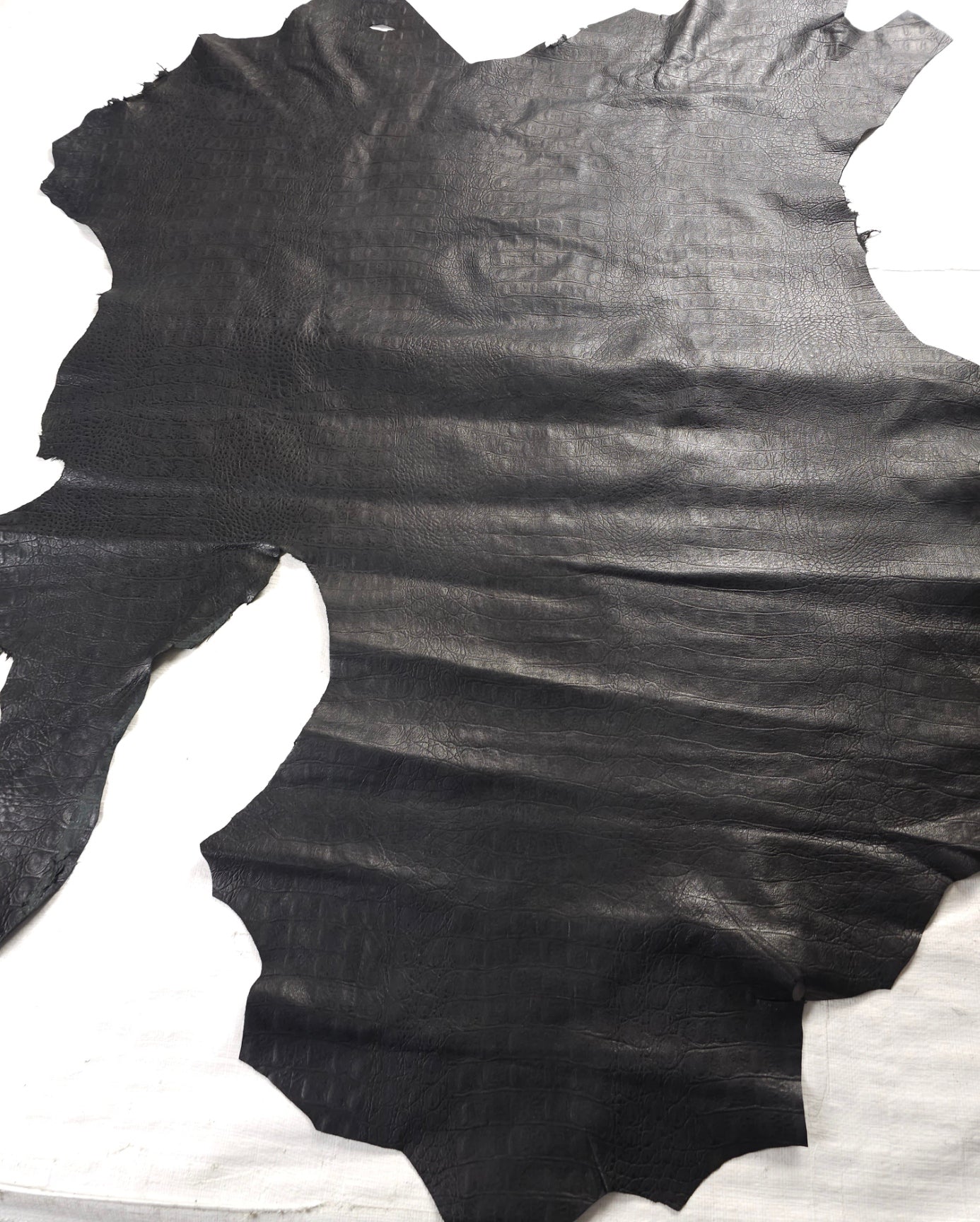 Sheepskin Embossed Reptile Black Hide