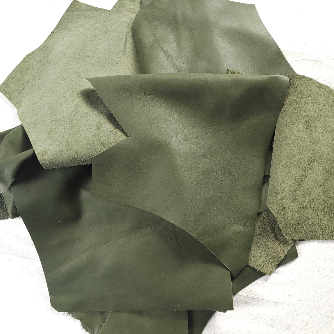 Small Hunter Green Leather Scraps Full Grain