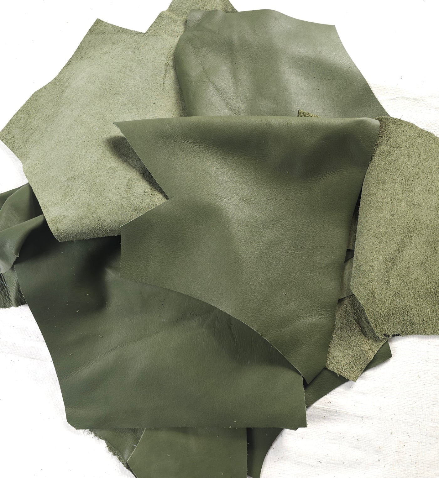 Small Hunter Green Leather Scraps Full Grain