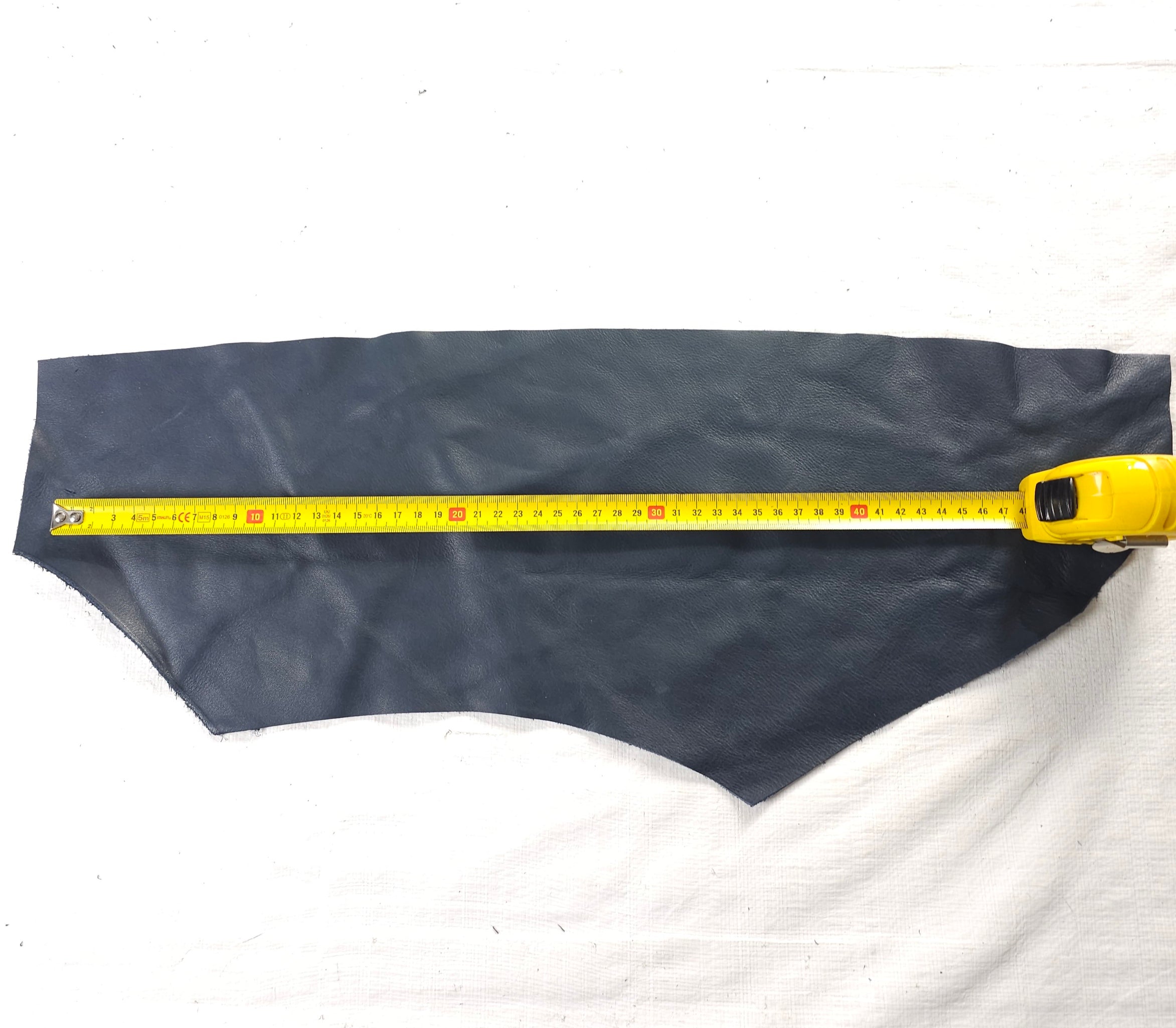Small Neutral Leather Scraps 1 to 3 hands